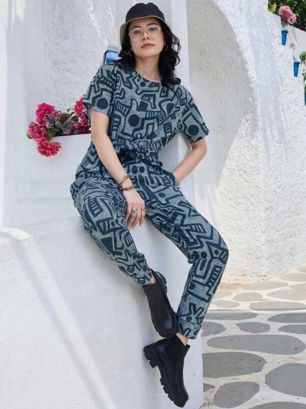 Women's Green Geometric Printed Cotton Night Dress of Top and Pajama set